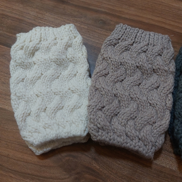 Knitted Boot Cuffs with buttons - Picture 4 of 8
